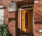 Voordeur Gerrit van der Veenstraat.
<br/>
Marcel Westhoff, 2019-02-01